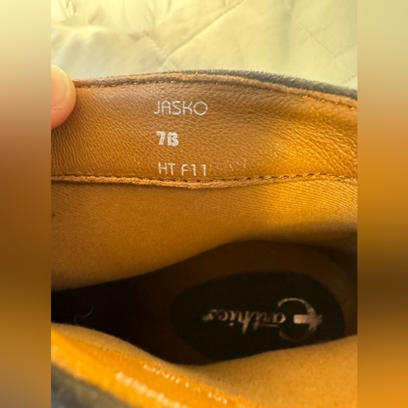 Earthies Brown Ankle Boots - Picture 7 of 8